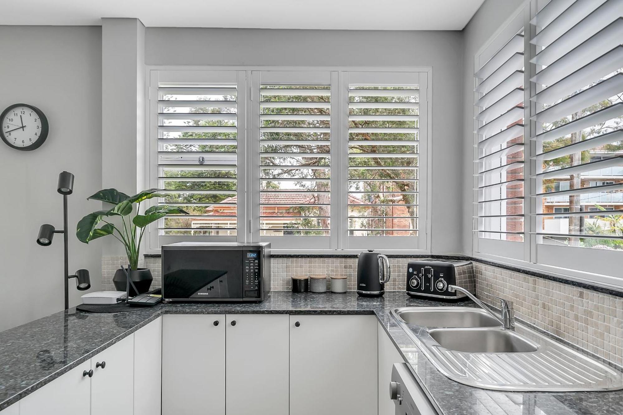 Light And Bright, Little Manly Aircon Ground Floor Apartment Sydney