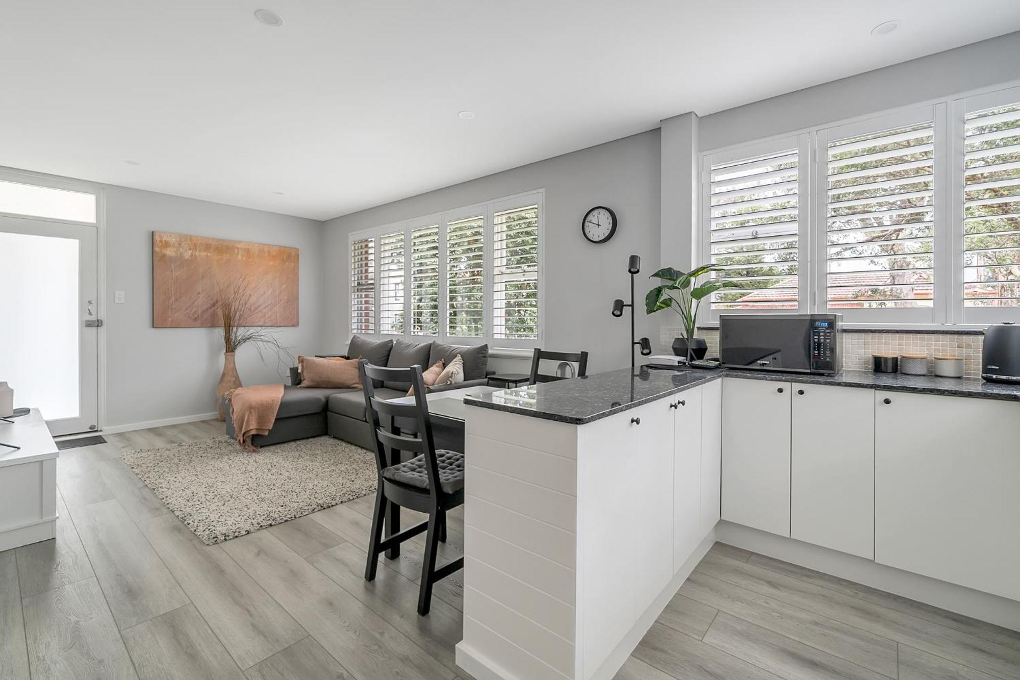 Light And Bright, Little Manly Aircon Ground Floor Apartment Sydney